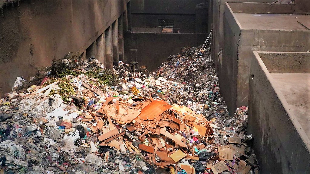 2020年一般廢棄物產生量持續創新高，每人每年約產生417公斤的垃圾。資料照，孫文臨攝